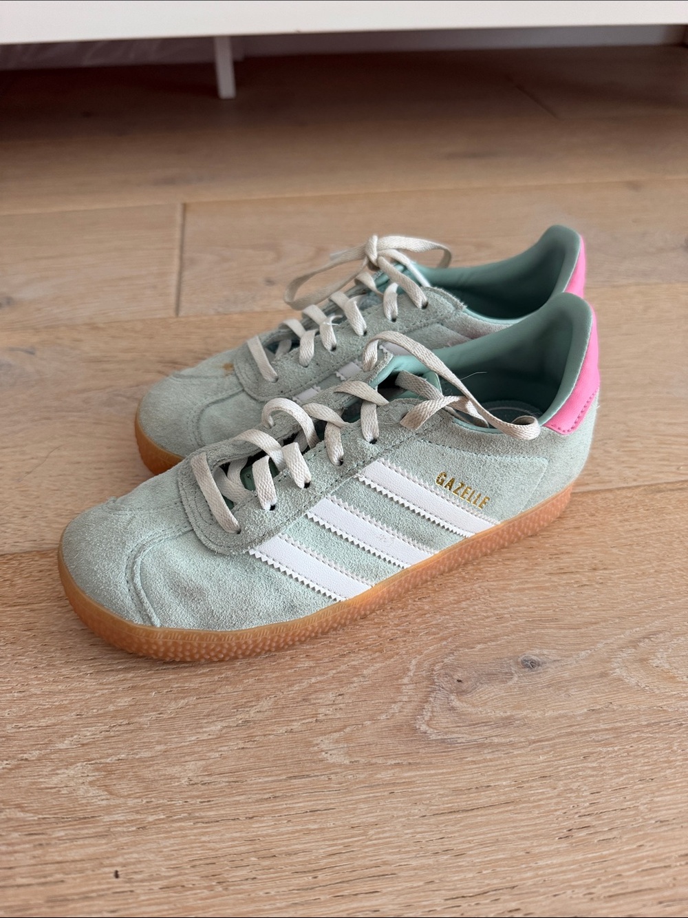 adidas Kids Gazelle Suede Sneakers in Mint with Pink Heel size 2.5